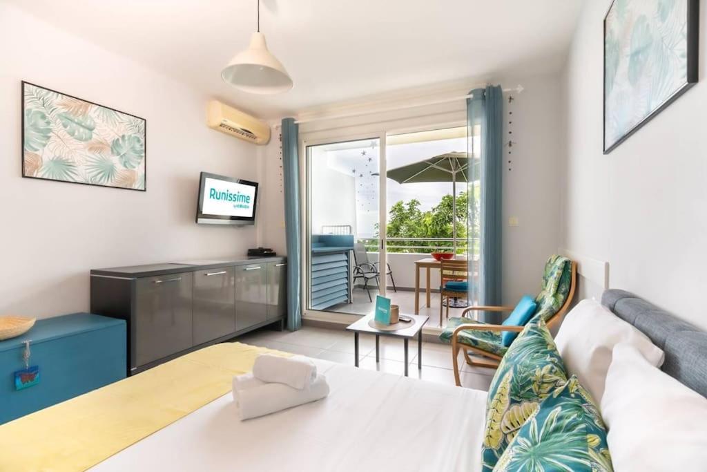 Flamboyant - Studio 2 Personnes Avec Lit De Qualite Hoteliere Separable Pour Couple Ou Amis Avec Tres Belle Terrasse A 12 Min A Pied Ou 4 Min En Voiture Du Lagon De L'Ermitage - St Gilles Les Bains La Saline Les Bains Exterior photo